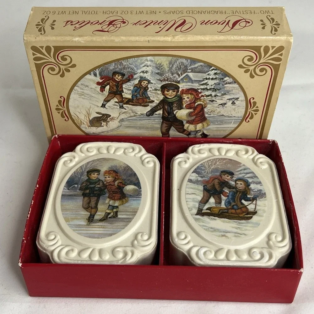 Avon Winter Fragranced Decor Soap Set 2 Bars Christmas Holiday Vintage